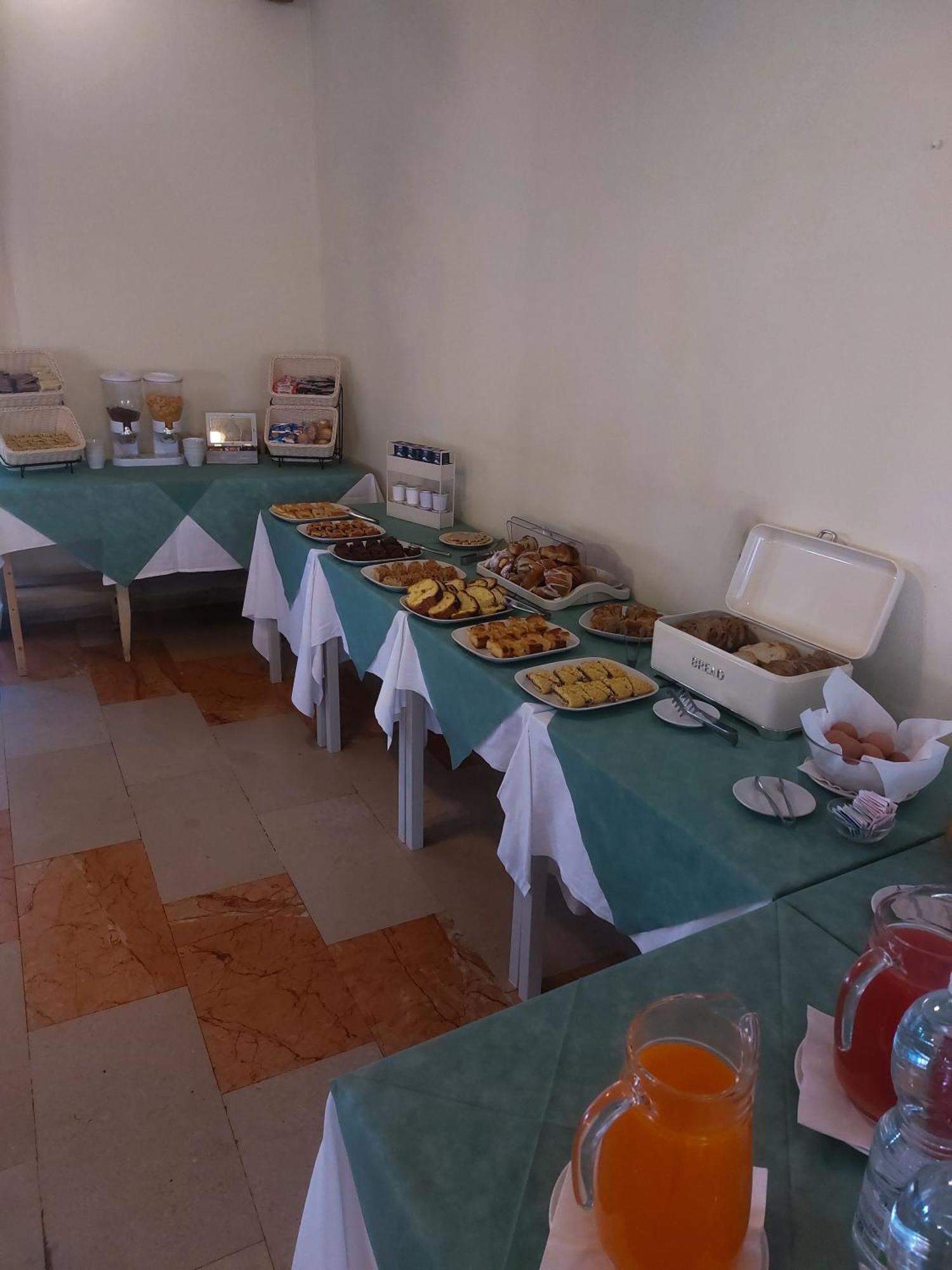 Hotel Laurin Lido di Camaiore Buitenkant foto